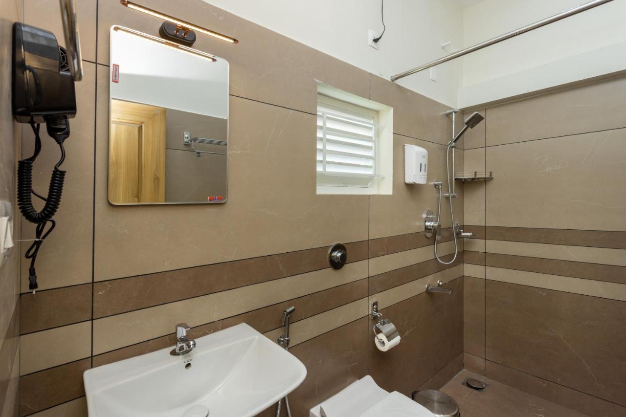 Esaa Airport Hotel Kochi 외부 사진