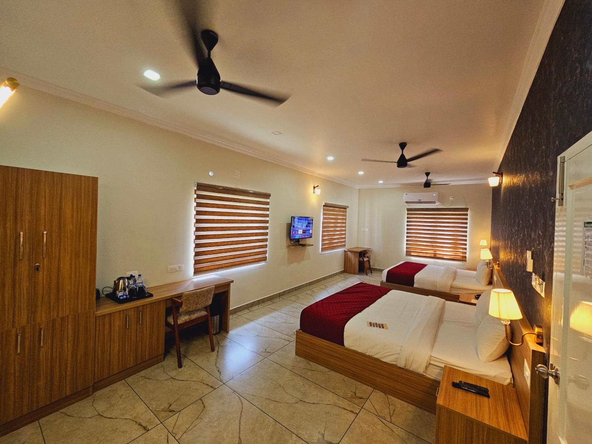Esaa Airport Hotel Kochi 외부 사진